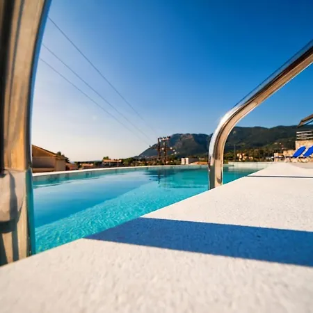 Διαμέρισμα Poseidon Sea View - Ocean, River Νικιάνα