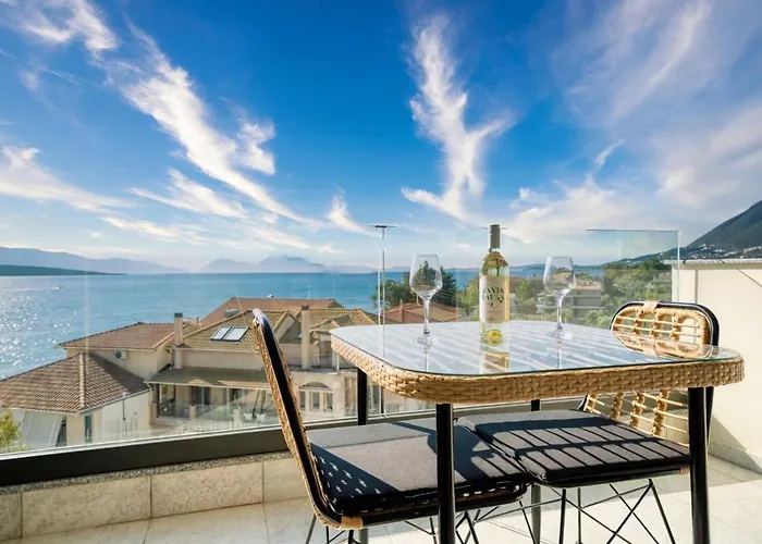 Poseidon Sea View - Ocean, River Apartament *
