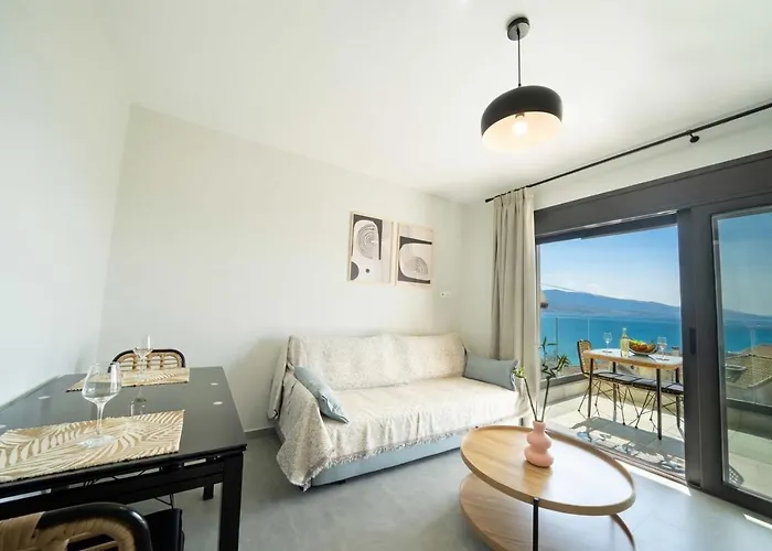 Poseidon Sea View - Ocean, River * Nikiana