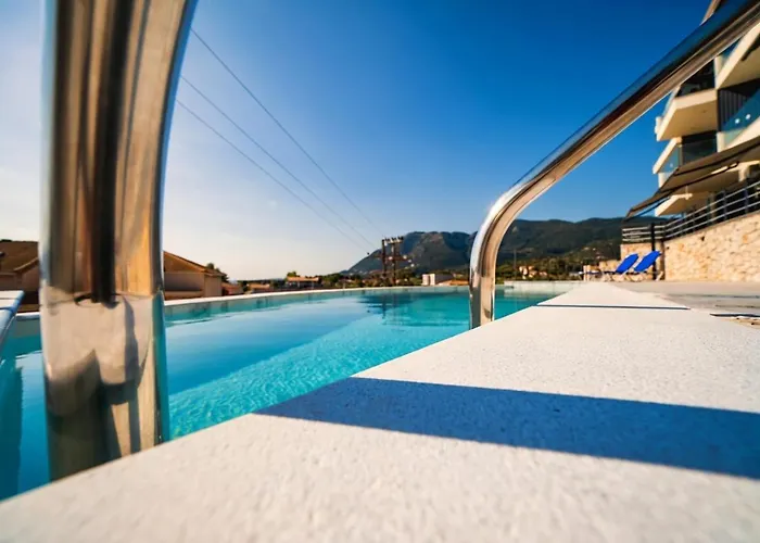 Apartament Poseidon Sea View - Ocean, River Nikiana