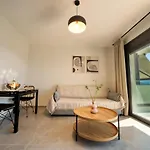 Poseidon Sea View - Ocean, River Appartamento