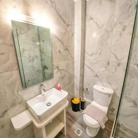 Apartamento Poseidon Sea View - Ocean, River Nikiana