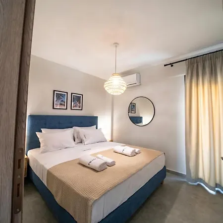 Poseidon Sea View - Ocean, River Apartamento