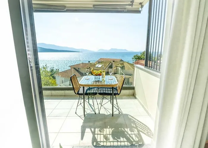 Poseidon Sea View - Ocean, River ニキアナ