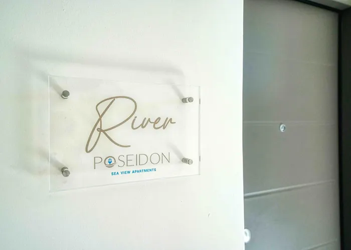Poseidon Sea View - Ocean, River アパート *